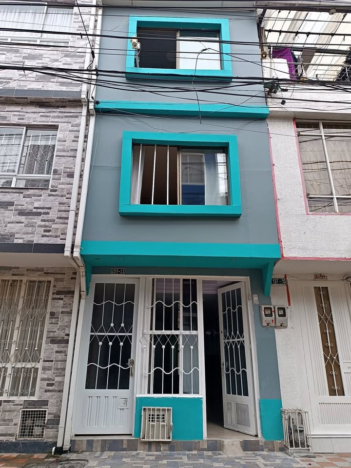 Foto de Casa Remodelada de 3 Pisos en Tibabuyes – Suba, Excelente Oportunidad