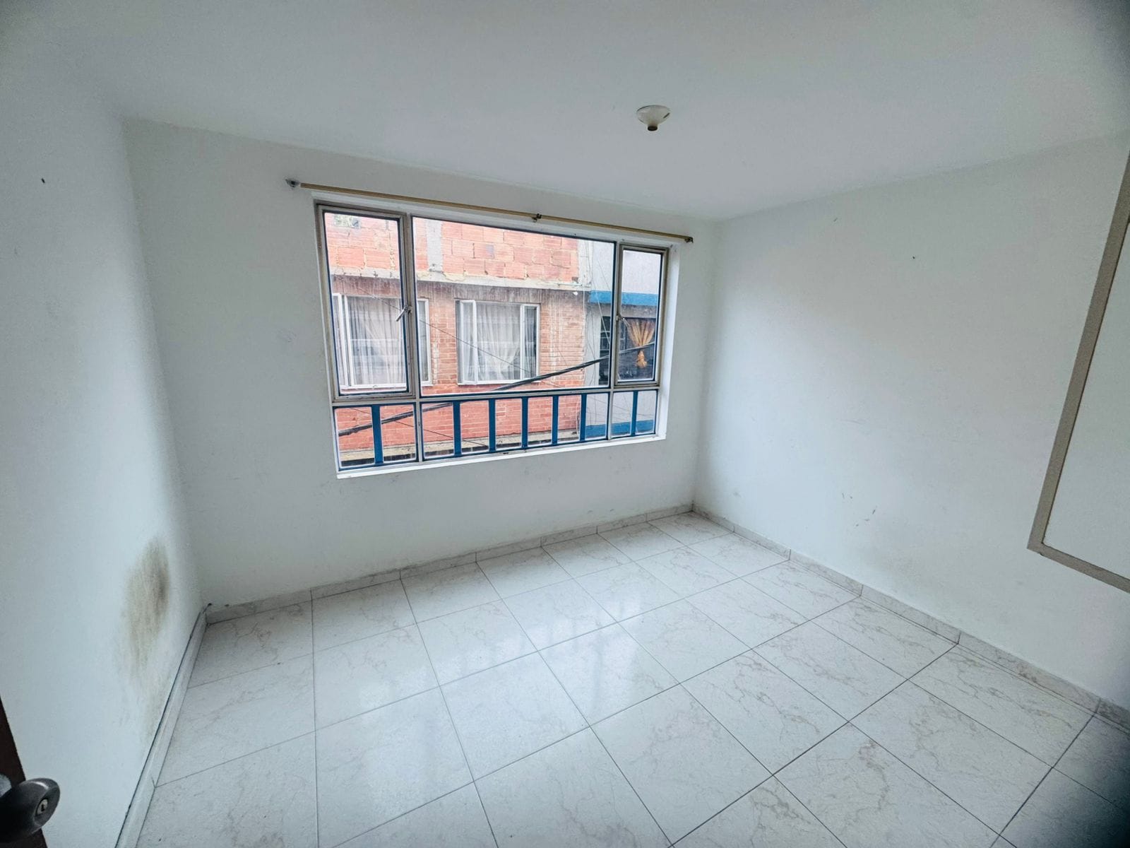 Thumbnail 6 de Casa Rentable de 5 Pisos en Bilbao – 4 Apartamentos y Apartaestudio