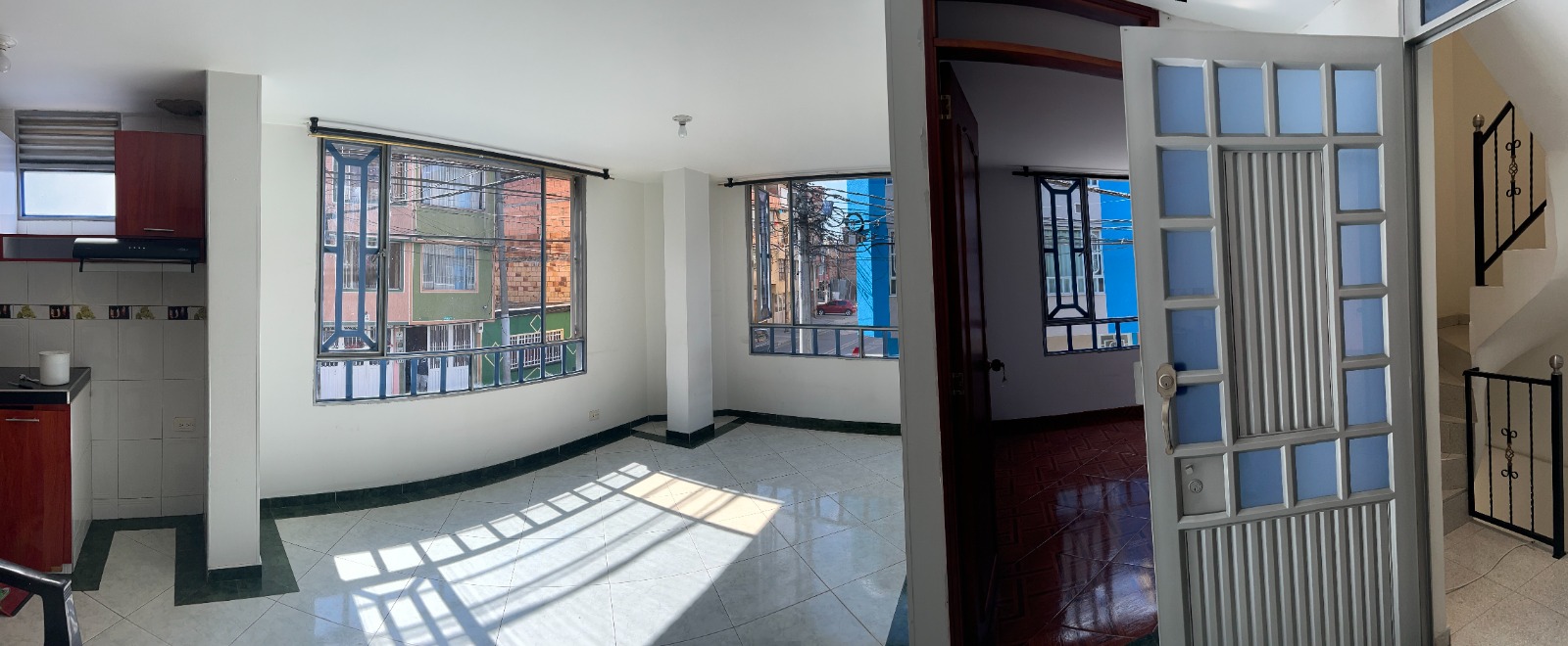 Thumbnail 2 de Casa Rentable con Local Comercial y 3 Apartamentos en Marandú