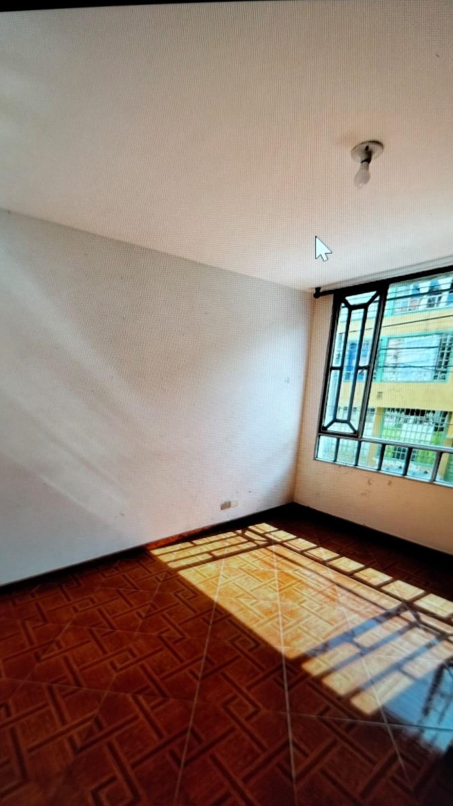 Thumbnail 6 de Casa Rentable con Local Comercial y 3 Apartamentos en Marandú