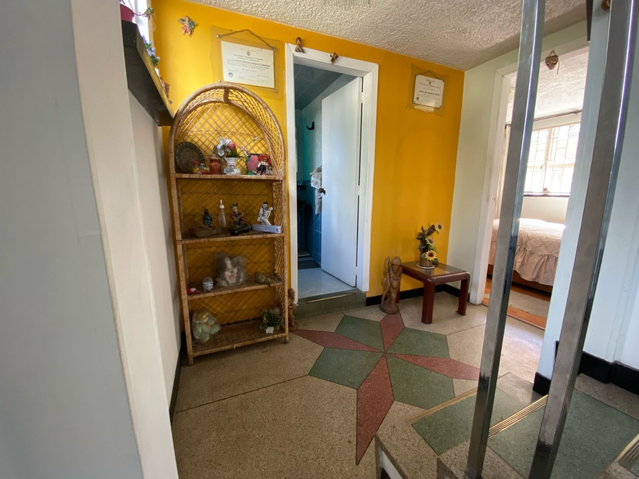 Thumbnail 2 de Hermosa Casa Familiar de 3 Pisos en Quiriguá – Ciudad Bachué, Engativá