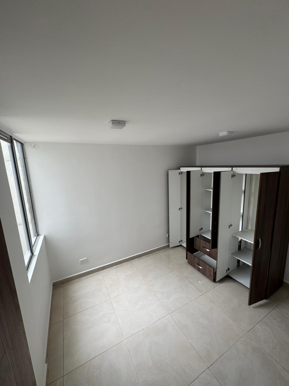Thumbnail 4 de Apartamento en Villa Gladys Engativá – Piso 15 con Ascensor y Excelente Vista
