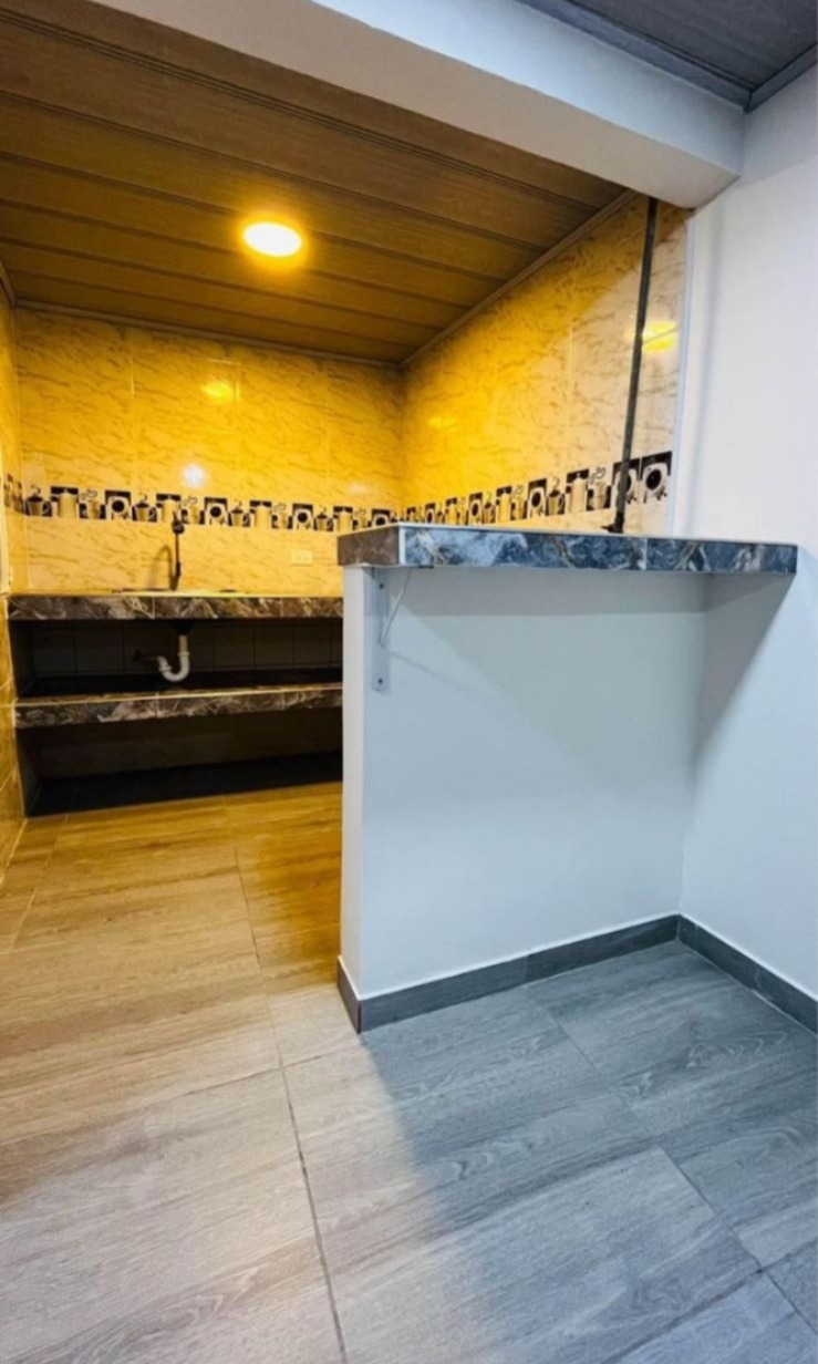 Thumbnail 2 de Casa Multifamiliar Rentable de 4 Pisos en Suba Costa Rica – Excelente Inversión