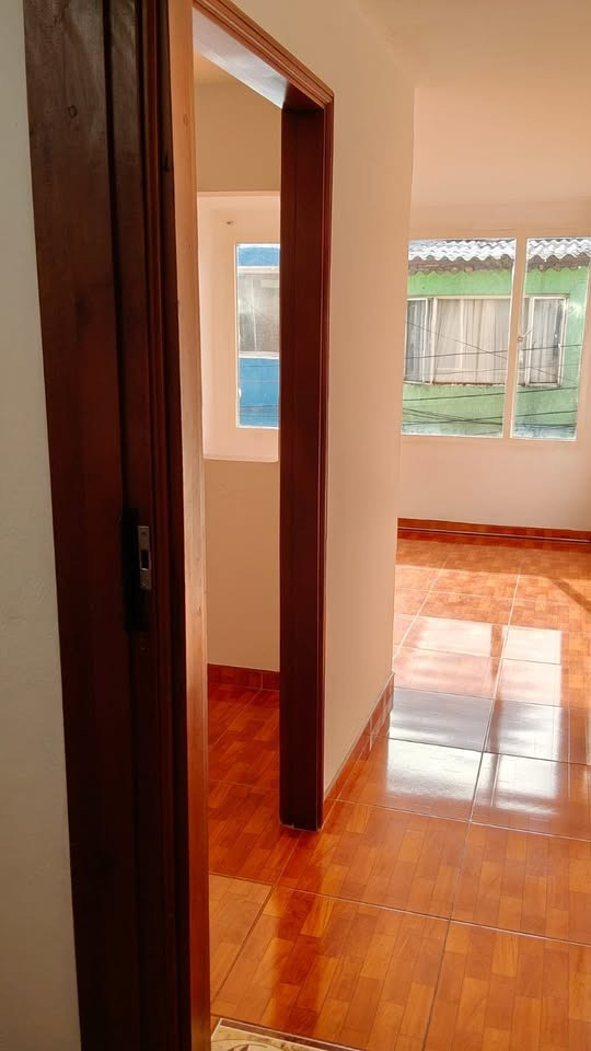 Thumbnail 4 de Casa de 4 Pisos en Villa Cristina Engativá – 5 Habitaciones y Apartaestudio