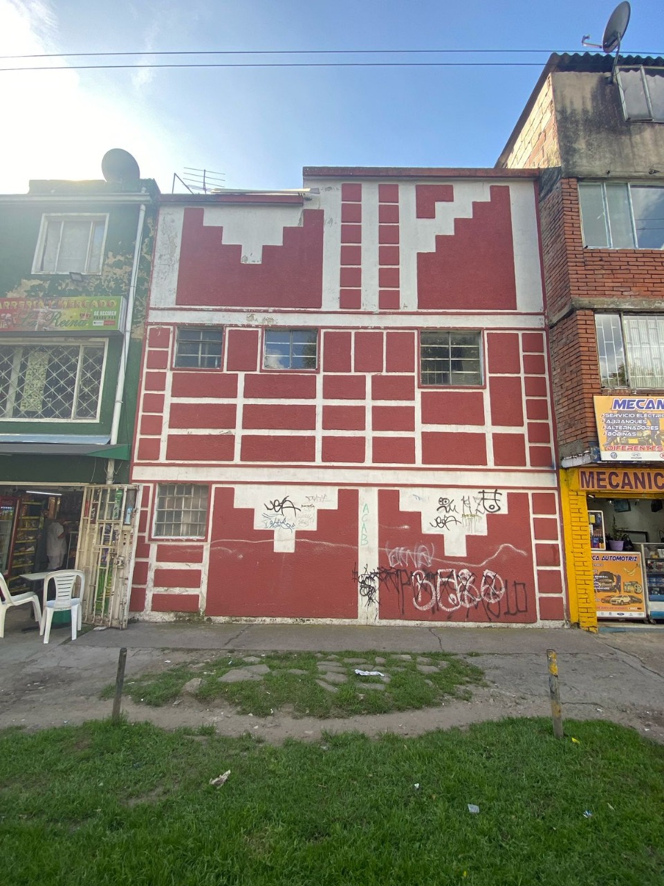 Thumbnail 4 de Hermosa Casa Familiar de 3 Pisos en Quiriguá – Ciudad Bachué, Engativá