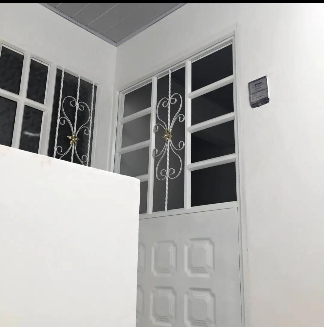 Thumbnail 3 de Casa Rentable en Santa Rita Suba – 3 Apartamentos, 2 Apartaestudios y Garaje