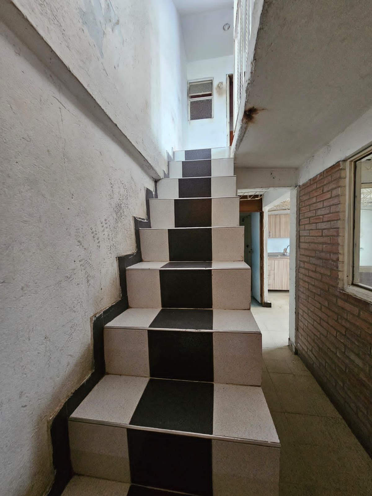 Thumbnail 4 de Casa Amplia de 4 Pisos en Quiriguá, Engativá – Ideal para Vivienda o Inversión