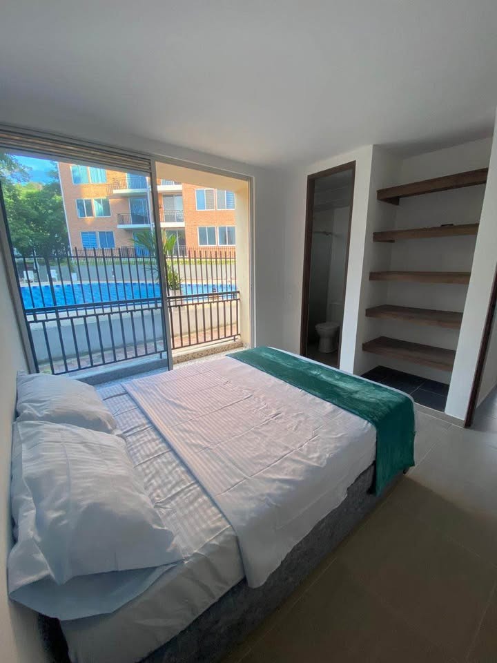 Thumbnail 4 de Apartamento en Primer Piso – 72 m², Frente a la Piscina y Parqueadero Privado