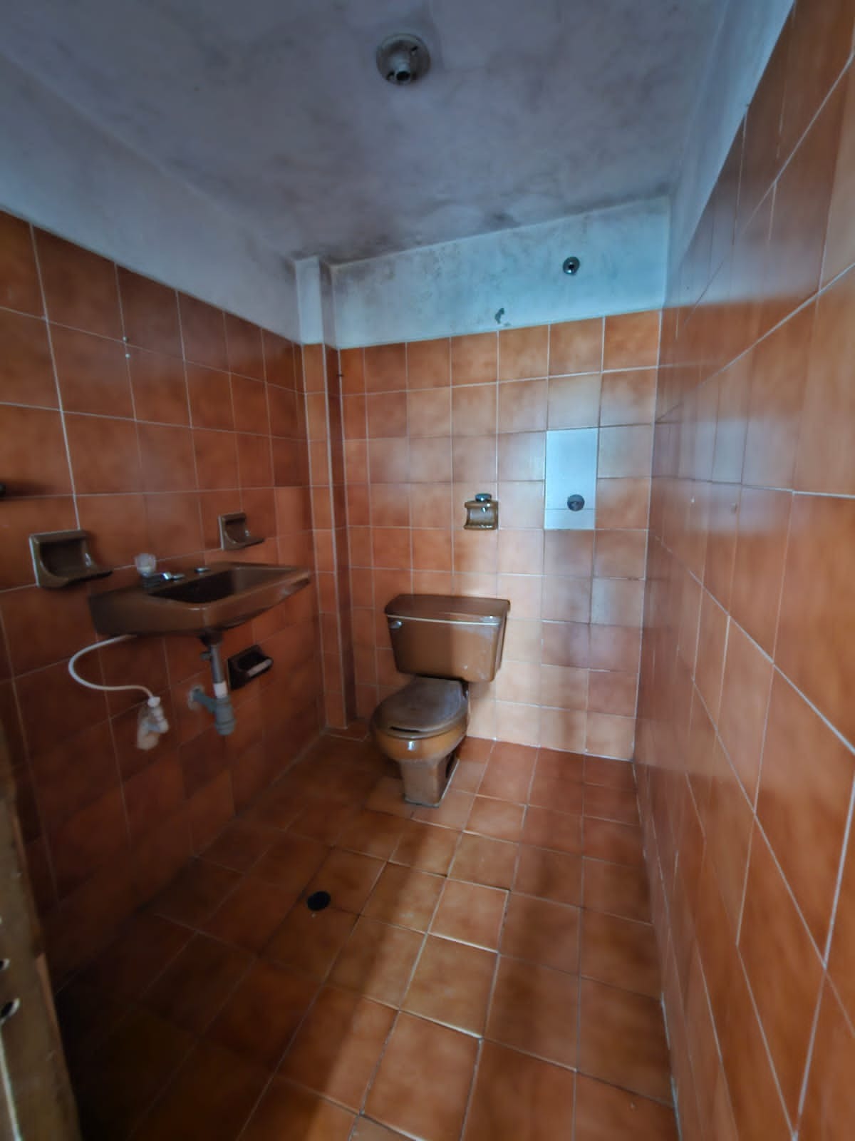 Thumbnail 6 de Casa Amplia de 4 Pisos en Quiriguá, Engativá – Ideal para Vivienda o Inversión