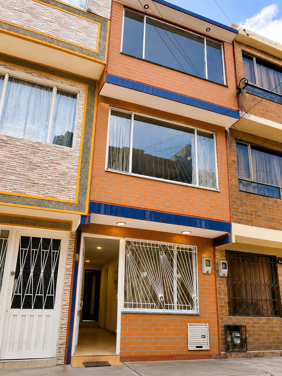 Foto de Casa de 4 Pisos en Villa Cristina Engativá – 5 Habitaciones y Apartaestudio