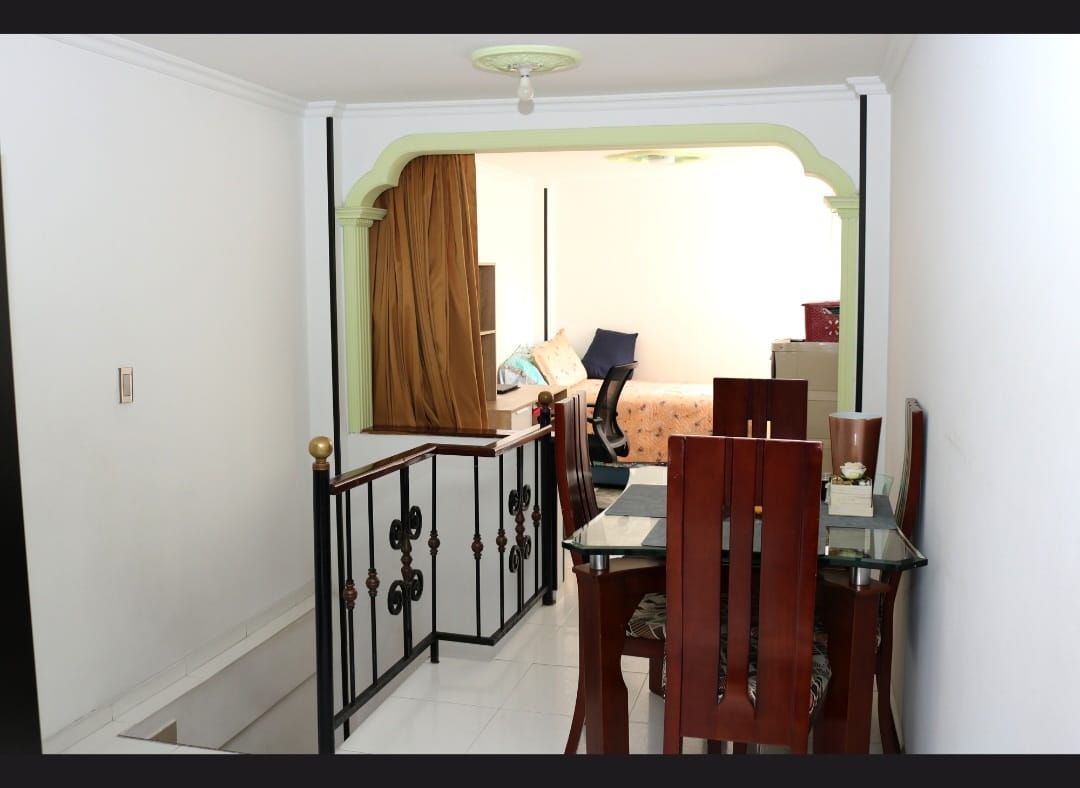 Foto de Apartamento Dúplex en Prado Veraniego – 3 Habitaciones y Patio