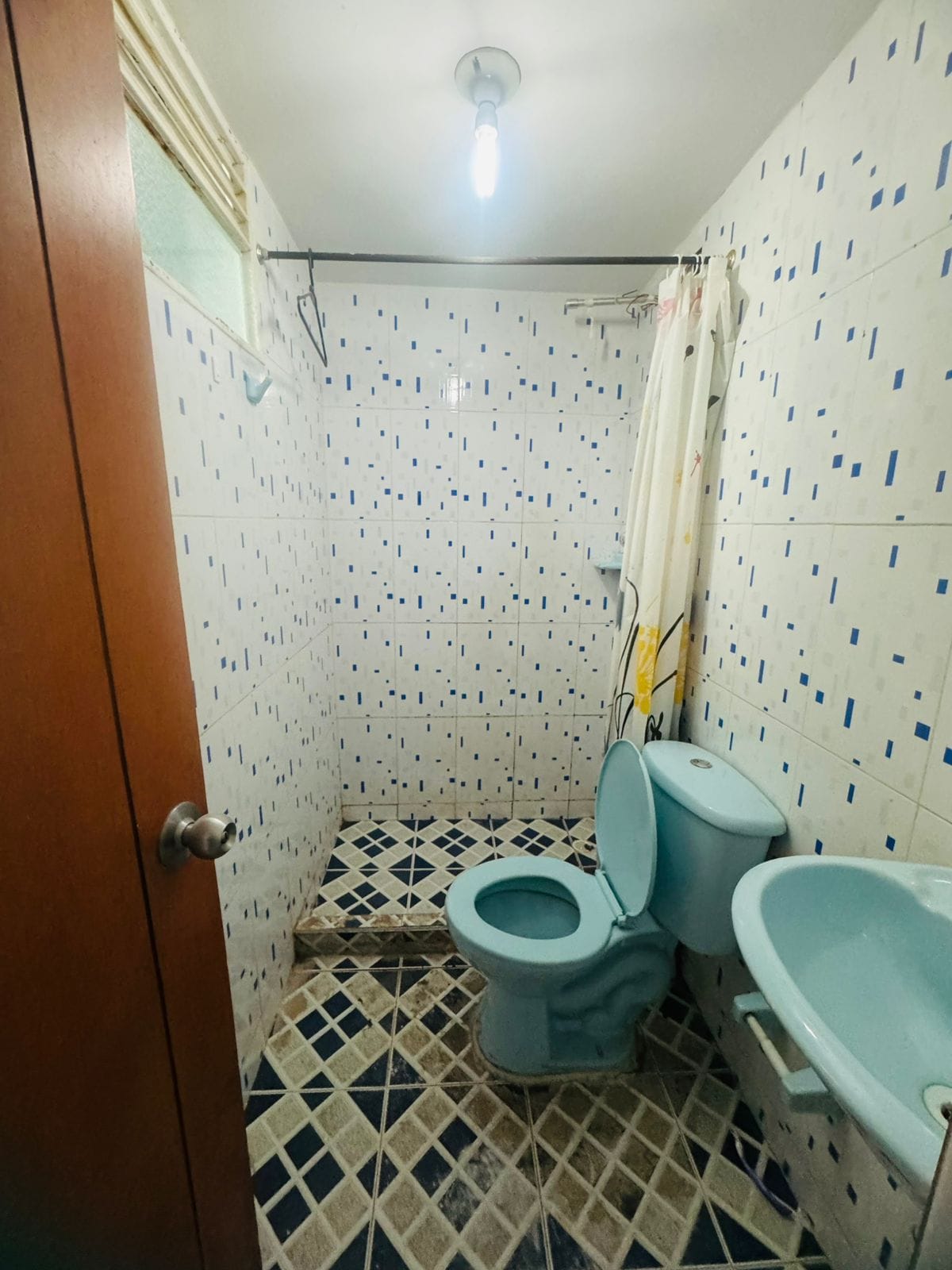 Thumbnail 3 de Casa Rentable de 5 Pisos en Bilbao – 4 Apartamentos y Apartaestudio