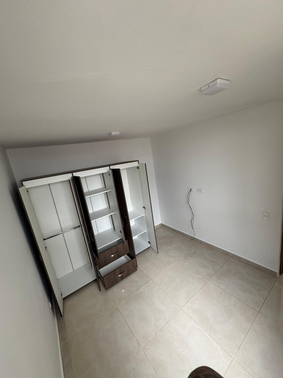 Thumbnail 3 de Apartamento en Villa Gladys Engativá – Piso 15 con Ascensor y Excelente Vista