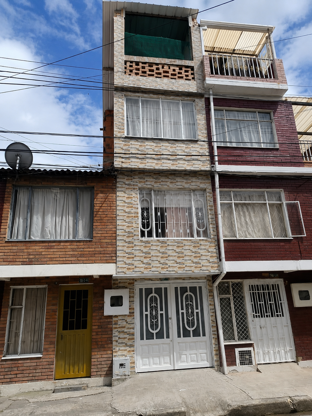 Foto de Casa de 4 Niveles al Pie del Portal de Suba – Excelente Inversión