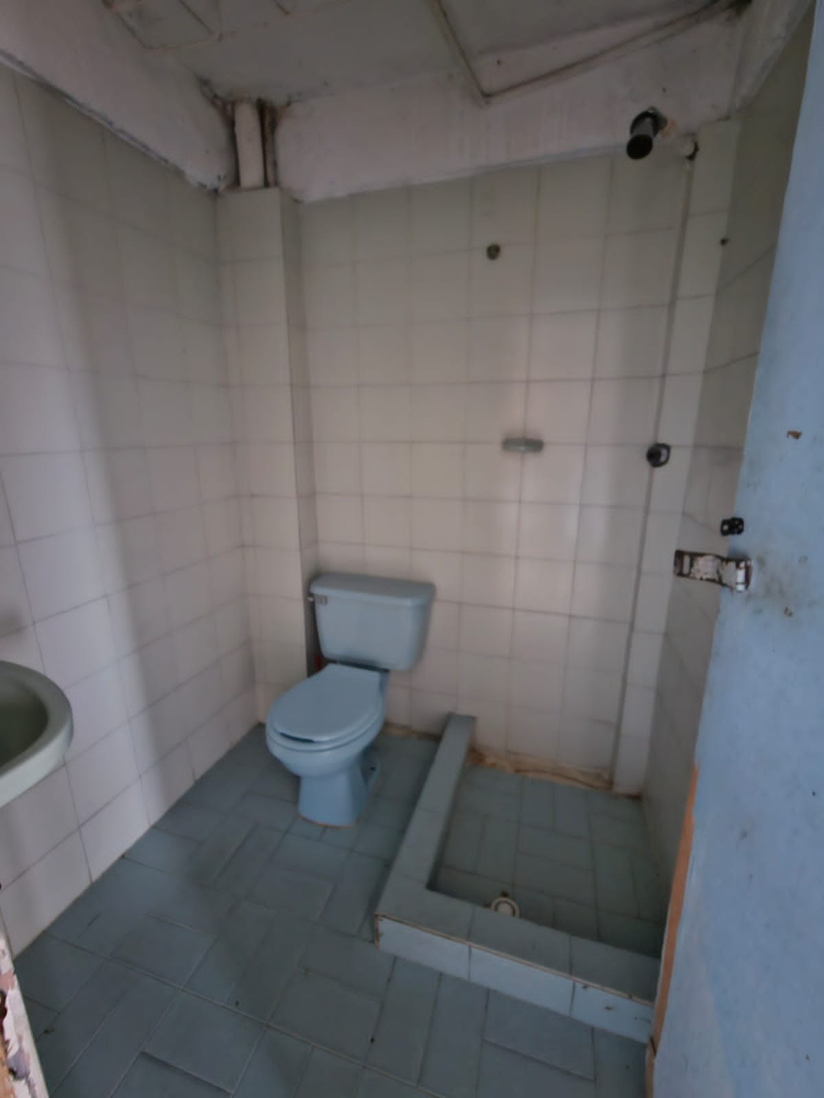 Thumbnail 2 de Casa Amplia de 4 Pisos en Quiriguá, Engativá – Ideal para Vivienda o Inversión