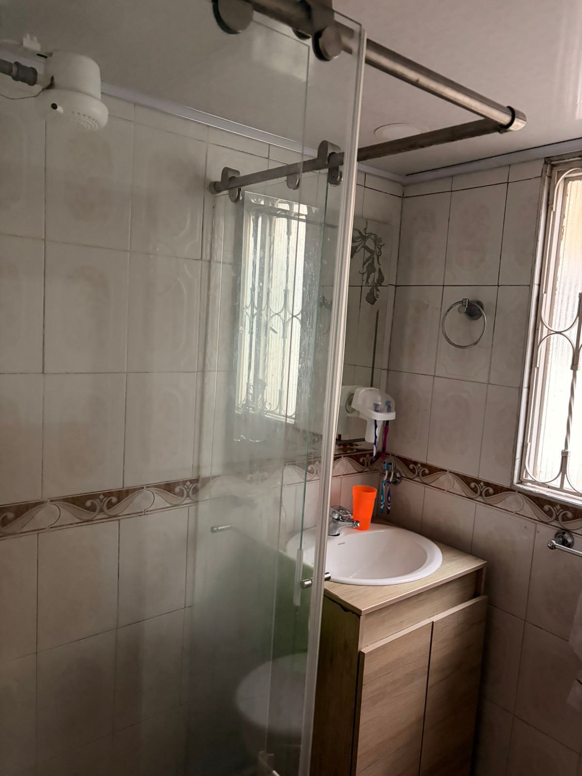 Thumbnail 4 de Casa Multifamiliar de 3 Pisos en Suba – Ideal para Inversión