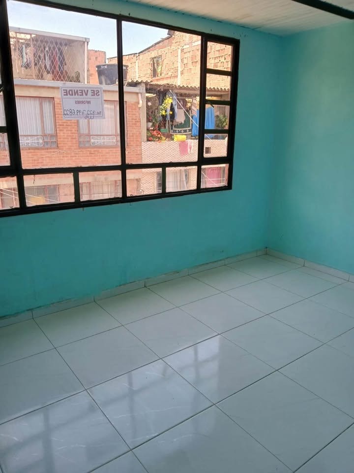 Thumbnail 5 de Casa de 3 Pisos con Local y Terraza – Ideal para Renta